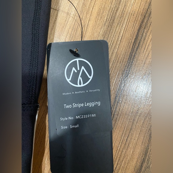 Brand new with tag Move Theology leggings size small ￼ - Picture 4 of 6